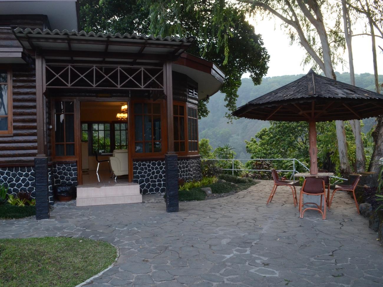 Ngoại cảnh khách sạn