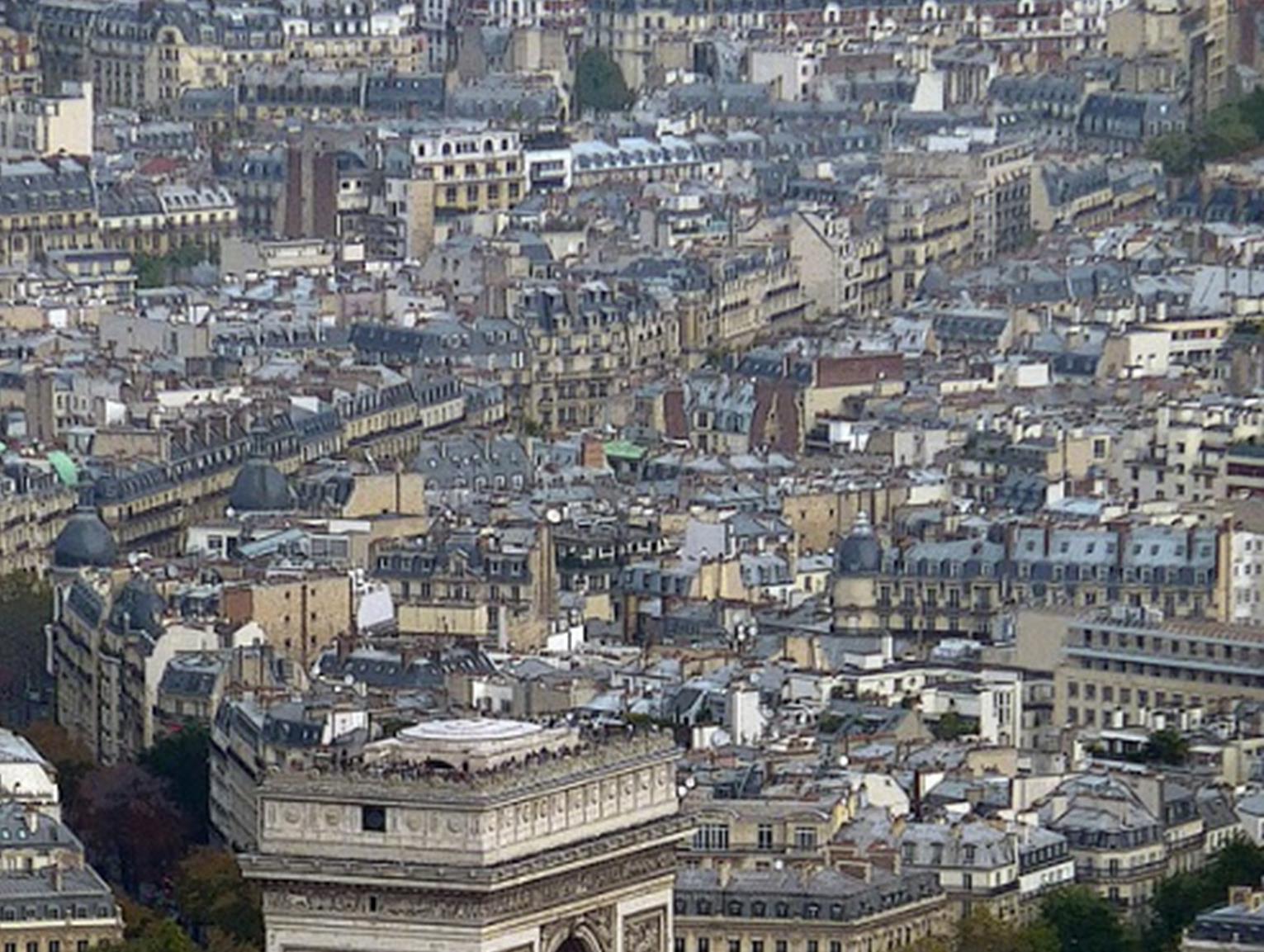 Khu vực xung quanh