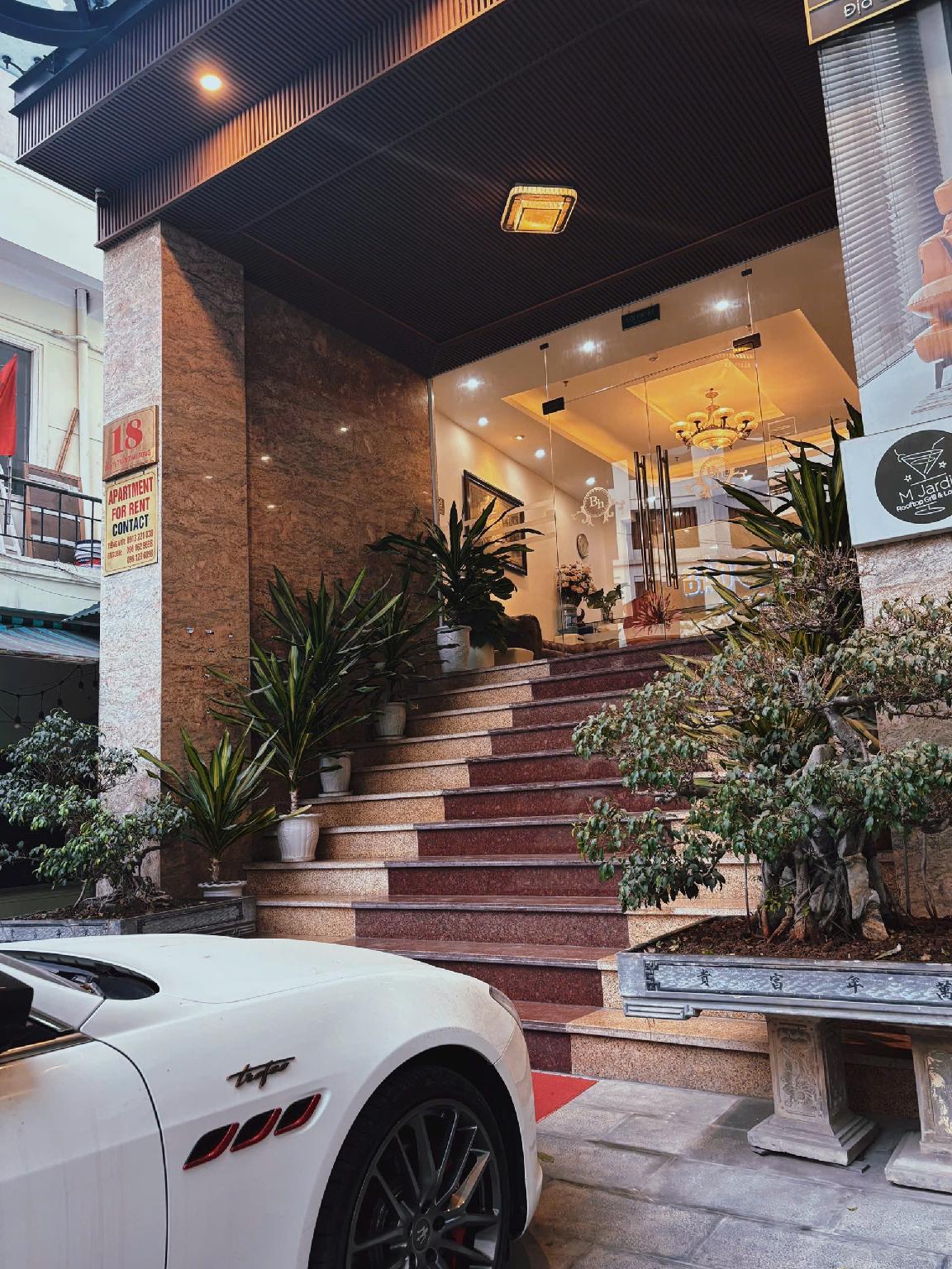 Ngoại cảnh khách sạn