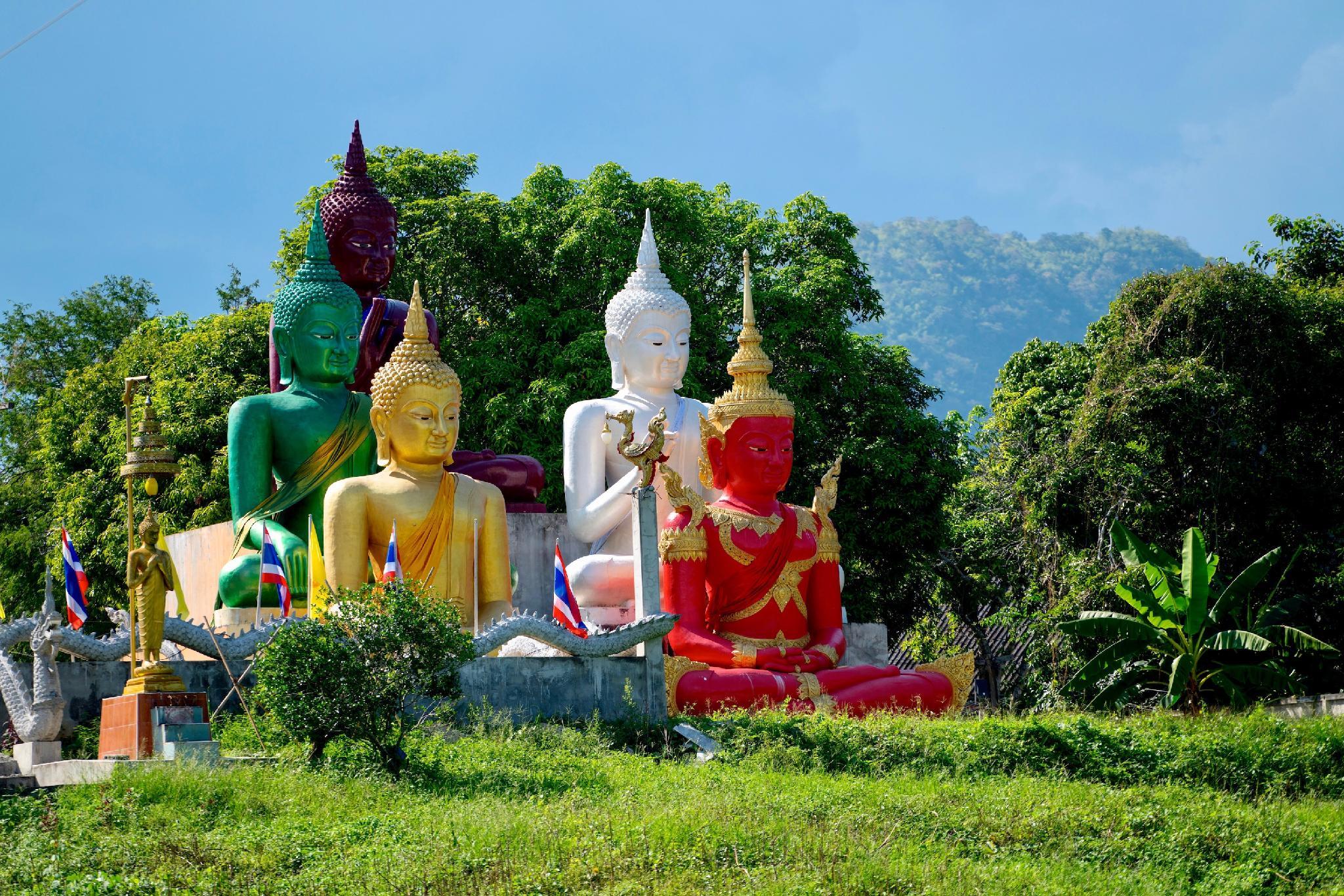 Nơi tham quan gần đây