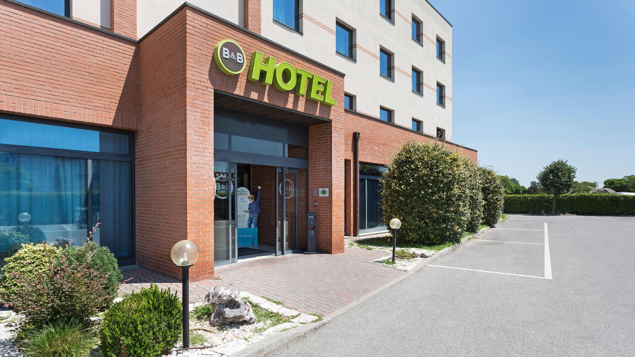 Ngoại cảnh khách sạn