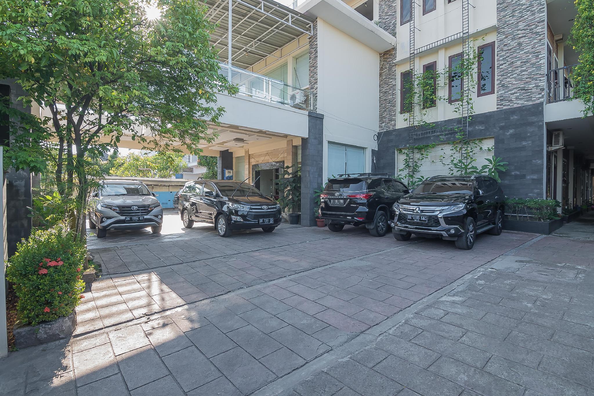 Ngoại cảnh khách sạn