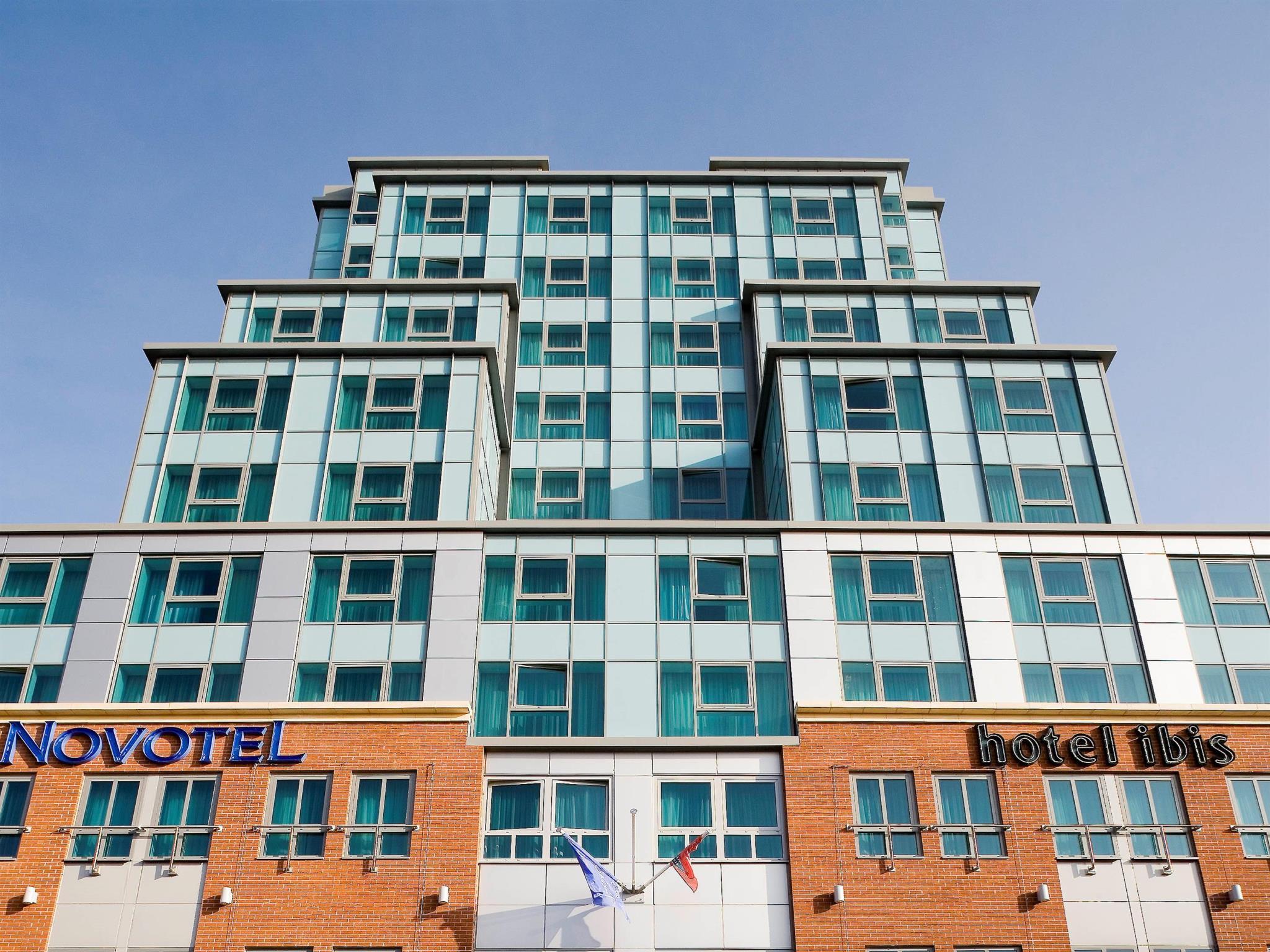 Ngoại cảnh khách sạn