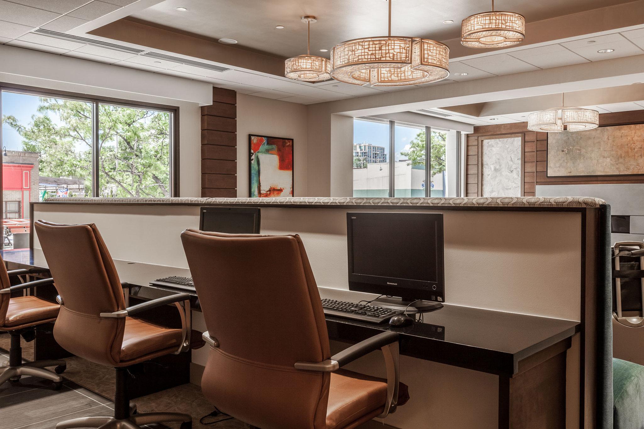 Trung tâm hội nghị