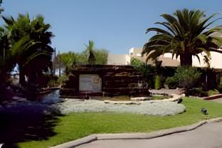 Ngoại cảnh khách sạn