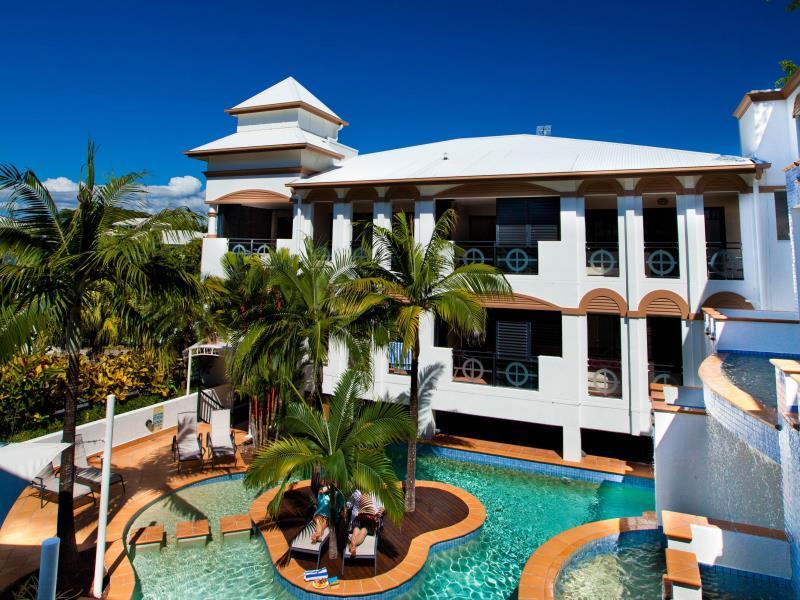 Ngoại cảnh khách sạn