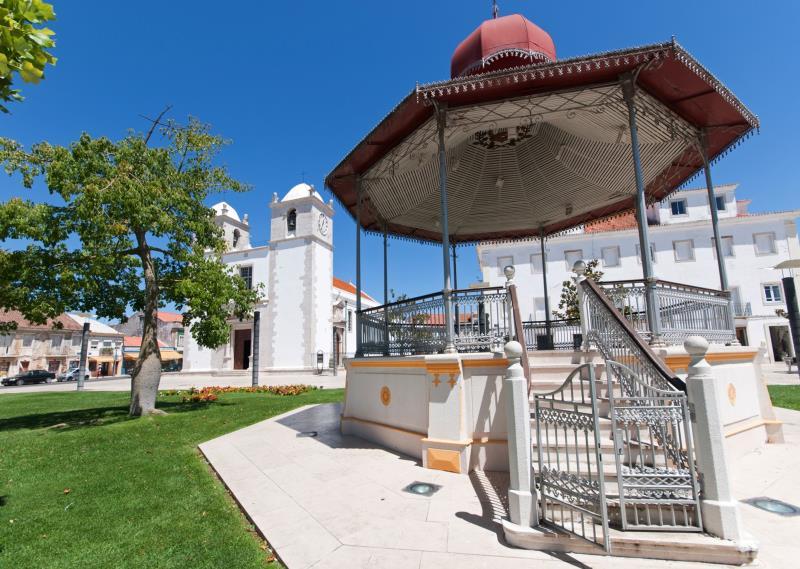 Khu vực xung quanh