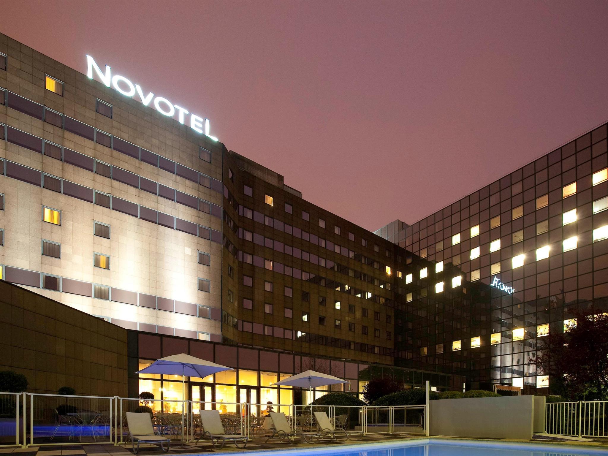 Ngoại cảnh khách sạn