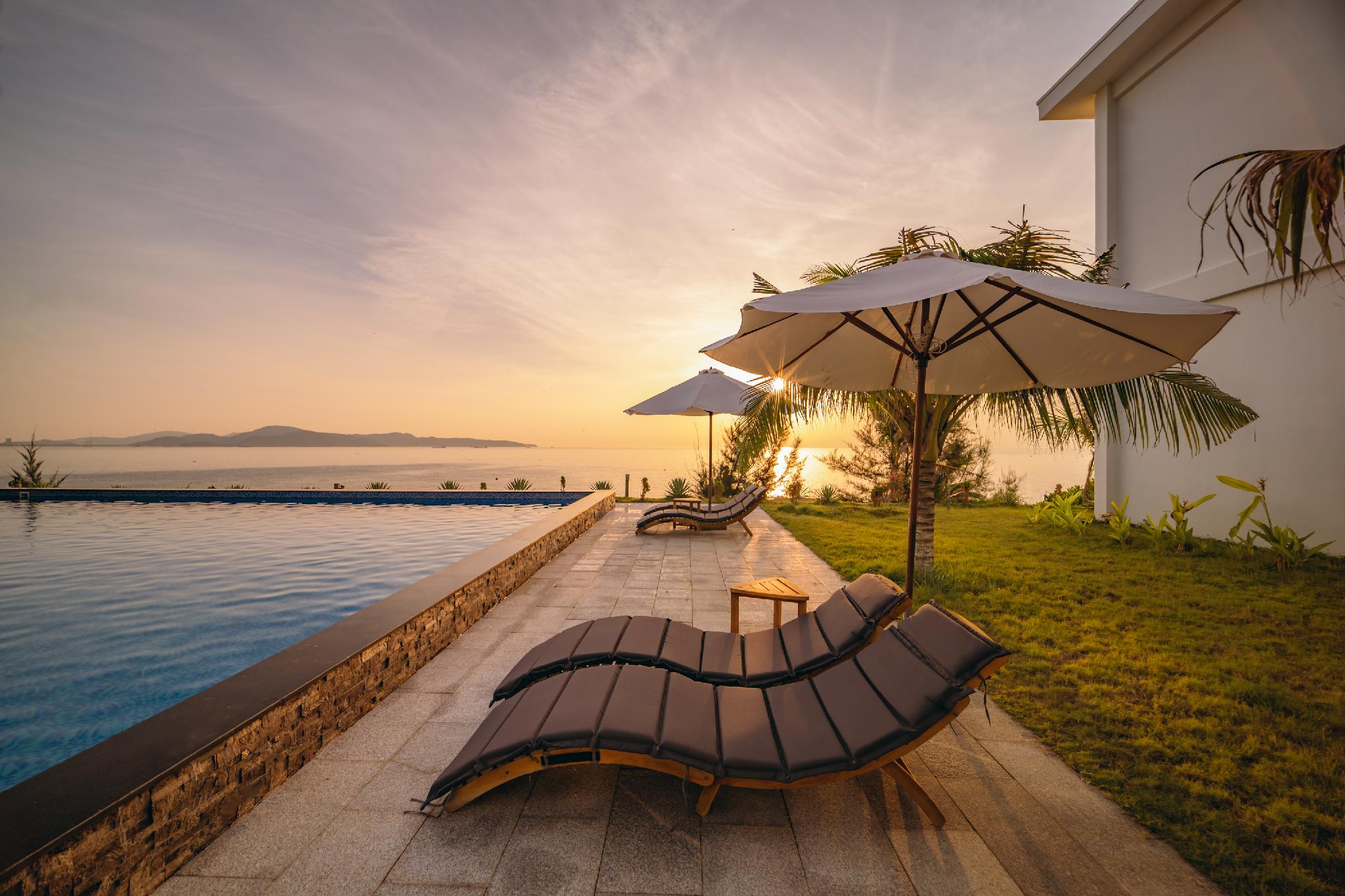 Khu vực xung quanh