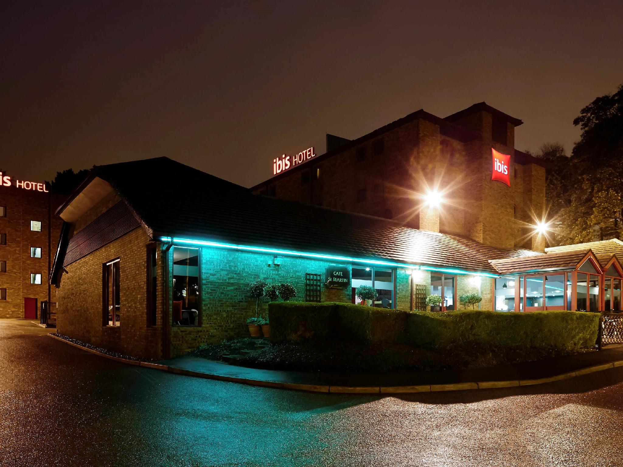 Ngoại cảnh khách sạn