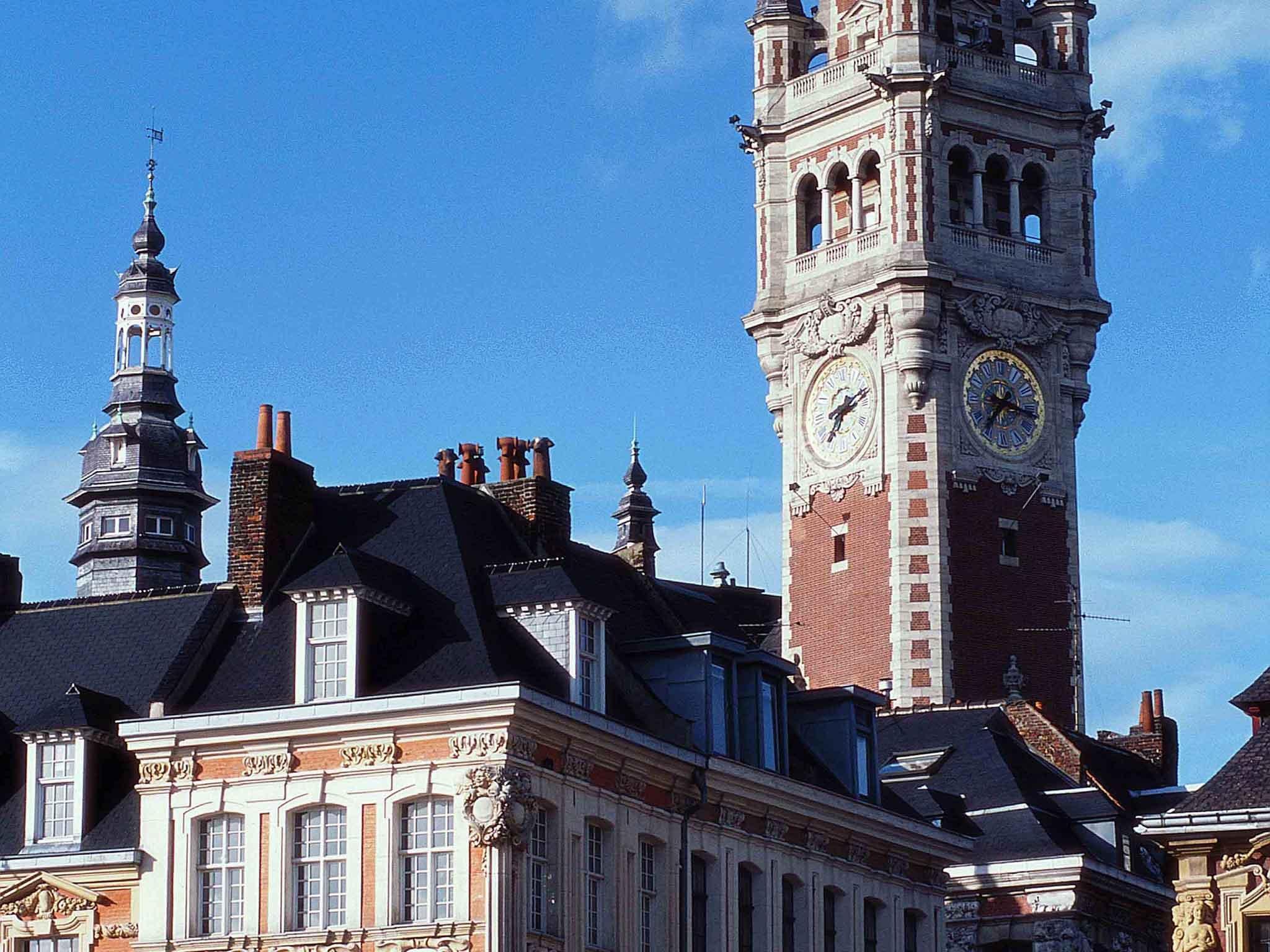 Khu vực xung quanh