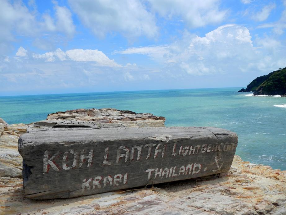 Nơi tham quan gần đây