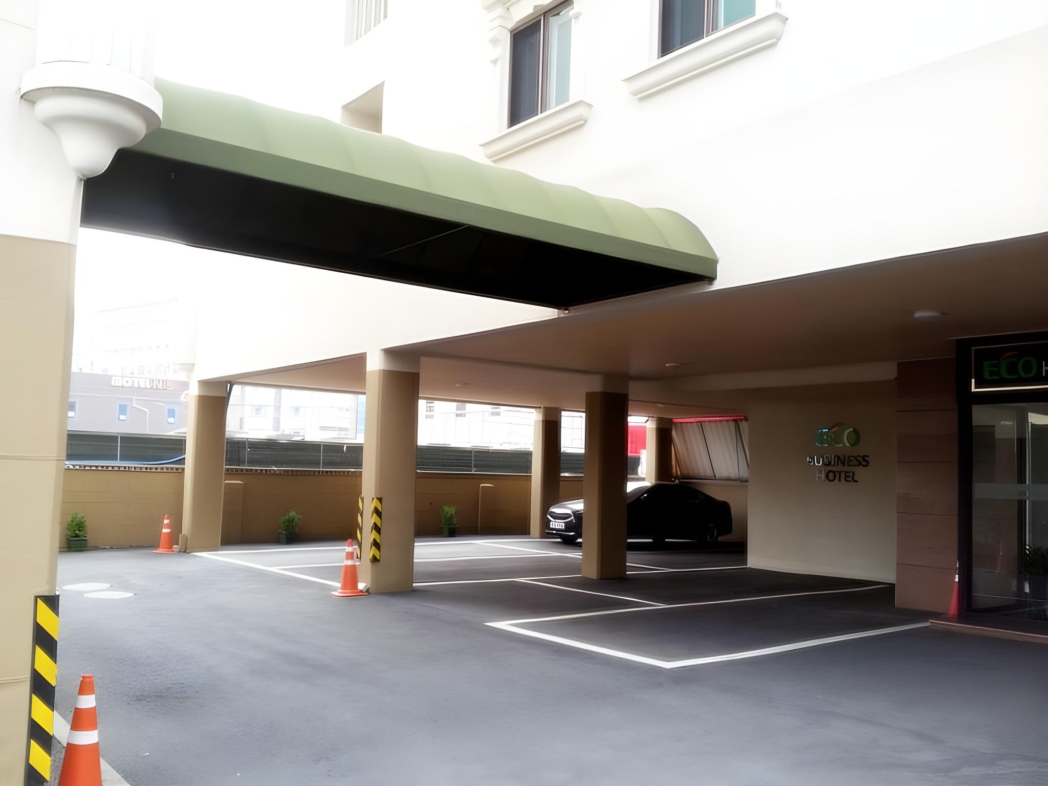 Ngoại cảnh khách sạn