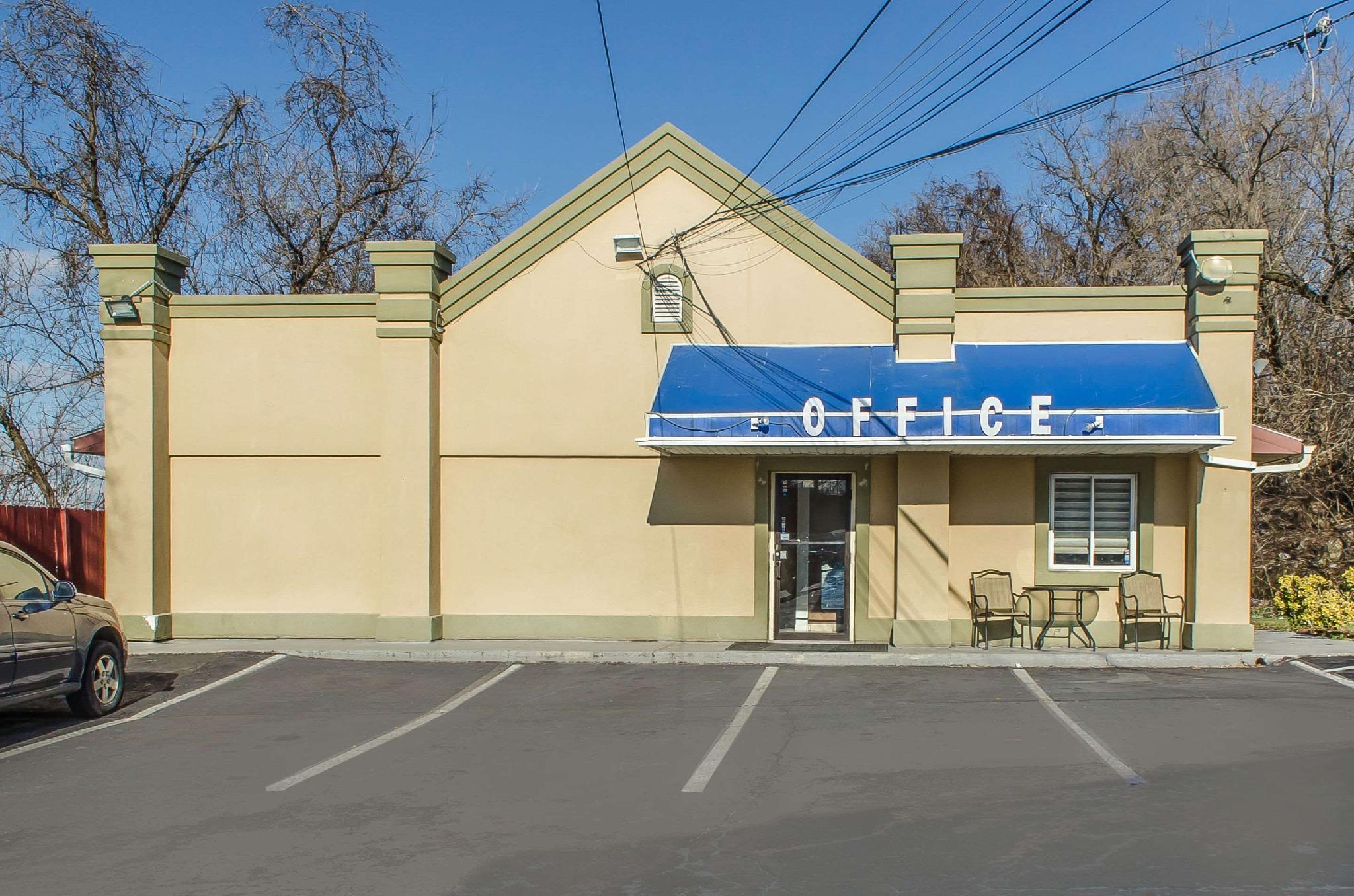 Ngoại cảnh khách sạn