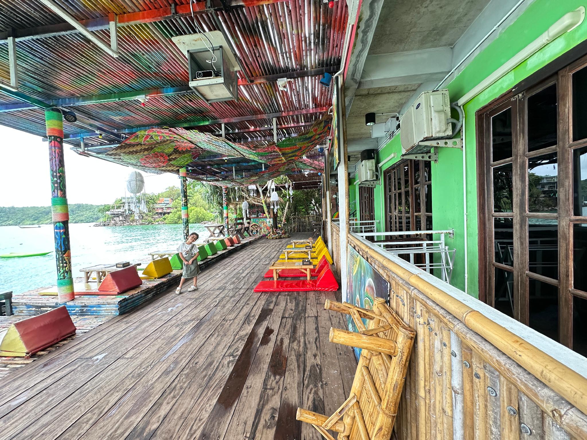 Ngoại cảnh khách sạn