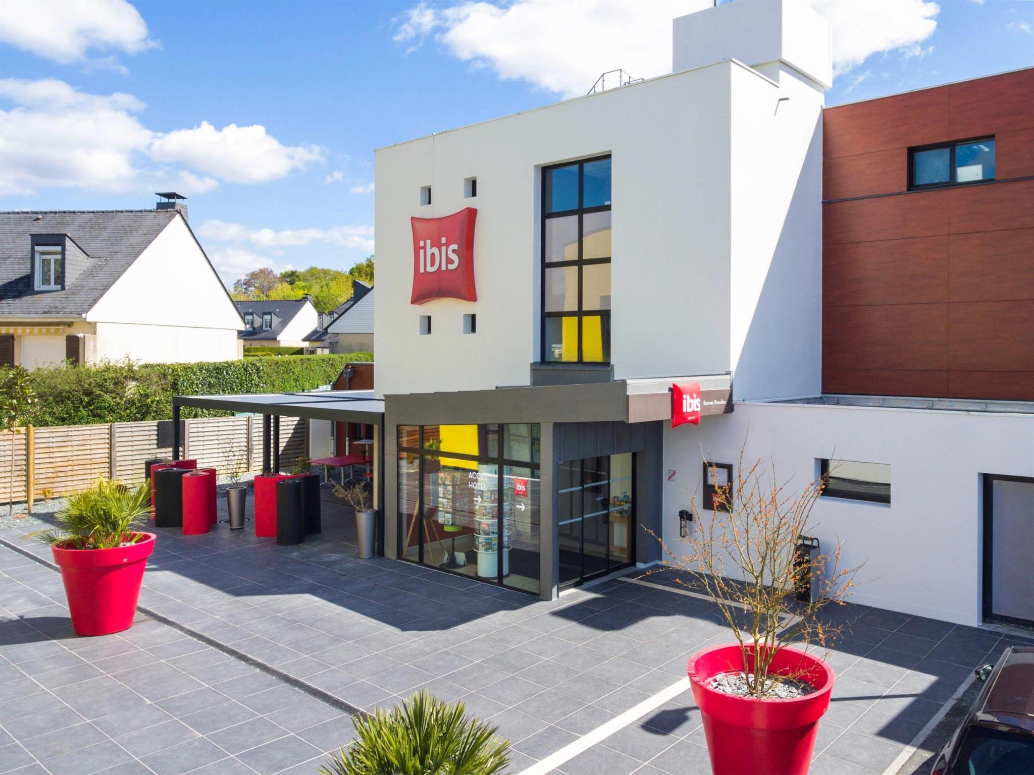 Ngoại cảnh khách sạn