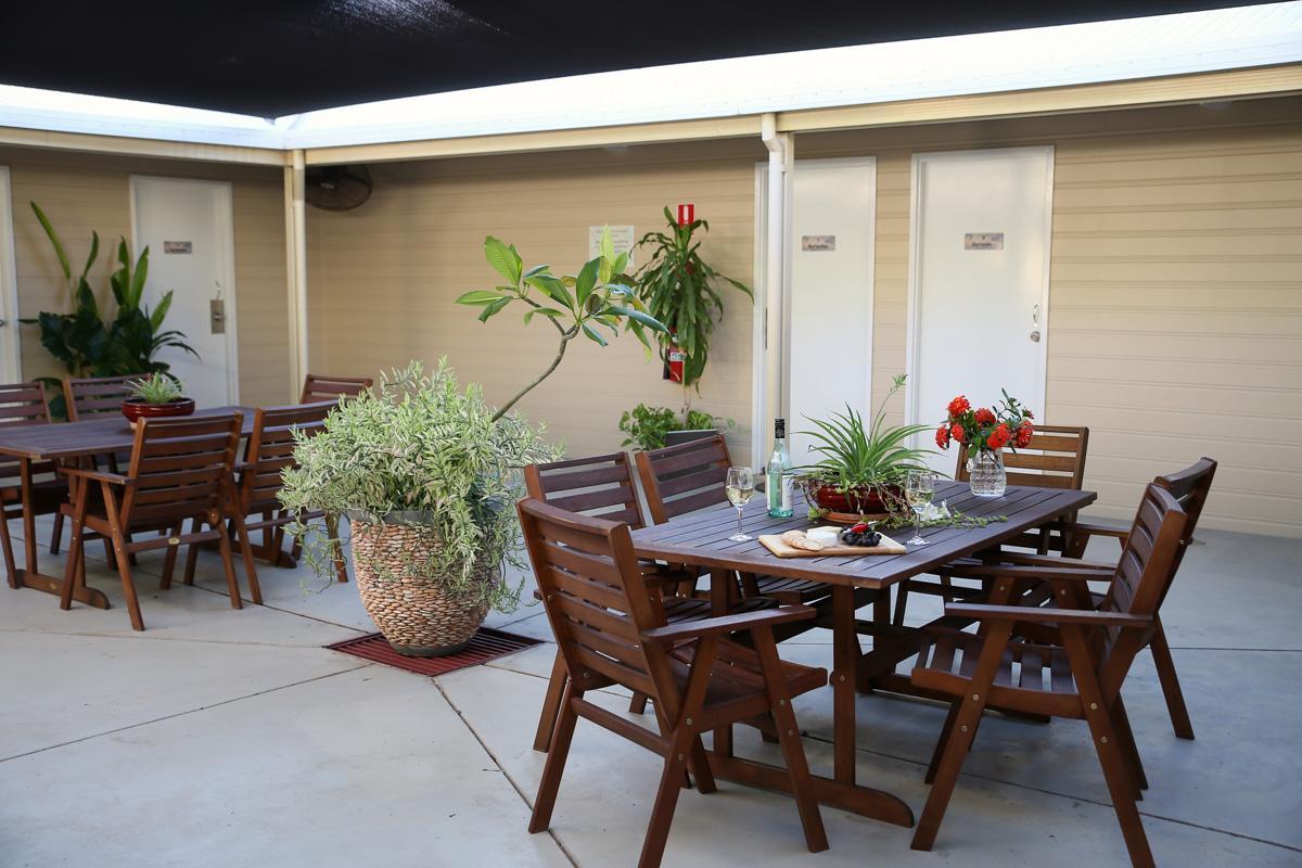 Ngoại cảnh khách sạn