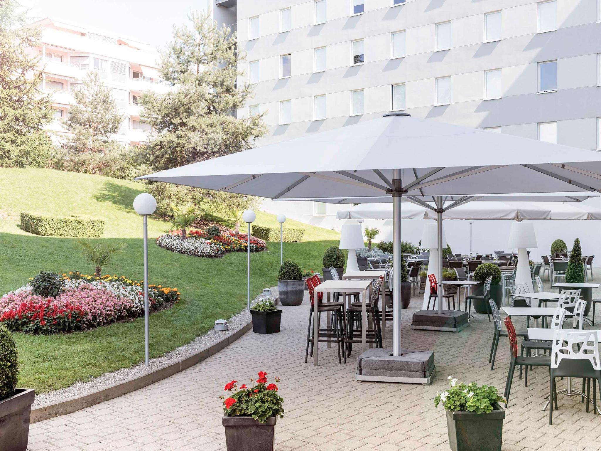 Ngoại cảnh khách sạn