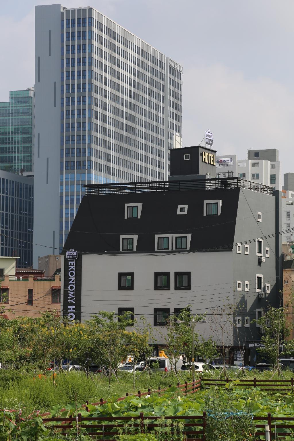 Ngoại cảnh khách sạn