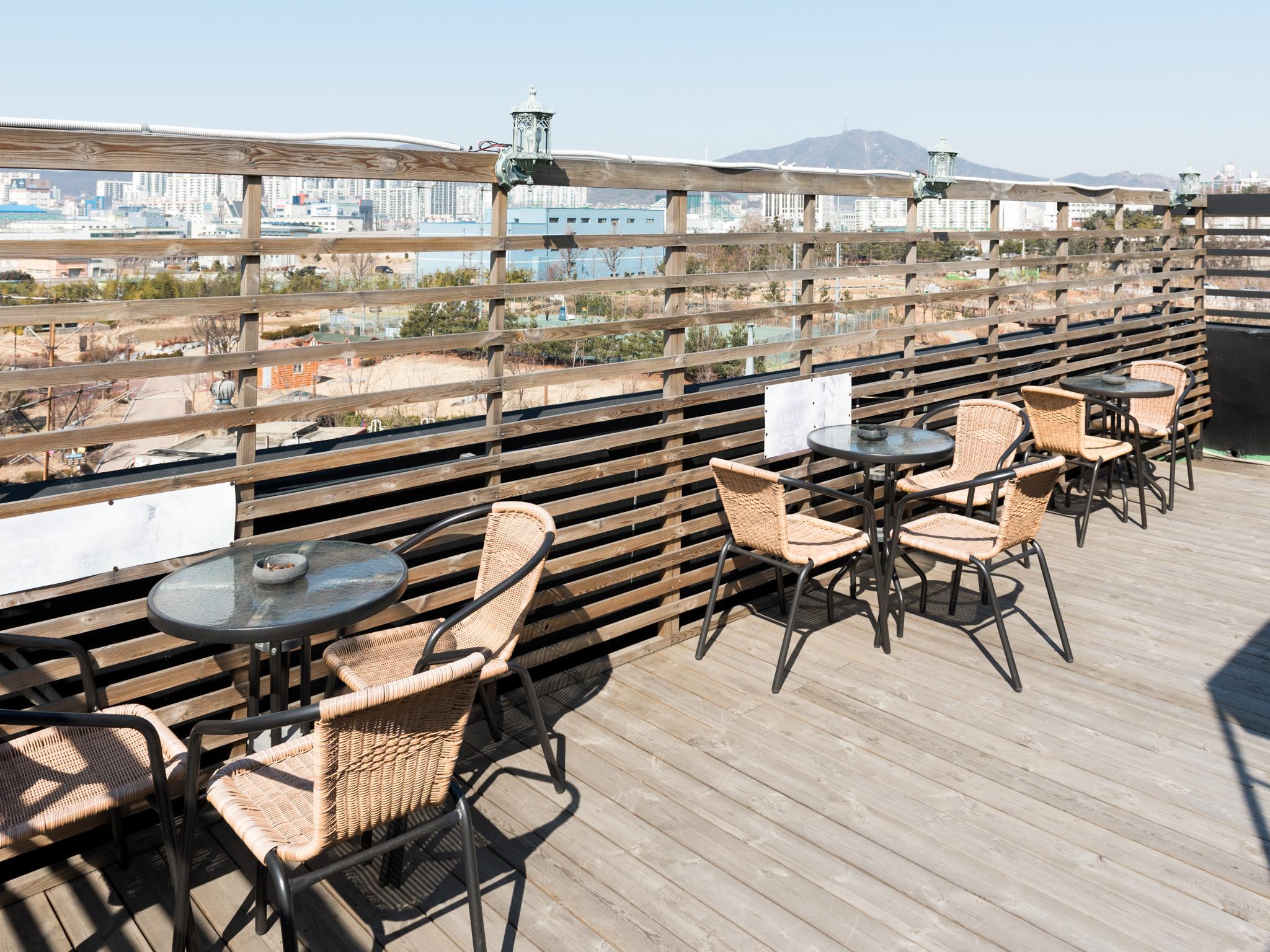 Ngoại cảnh khách sạn