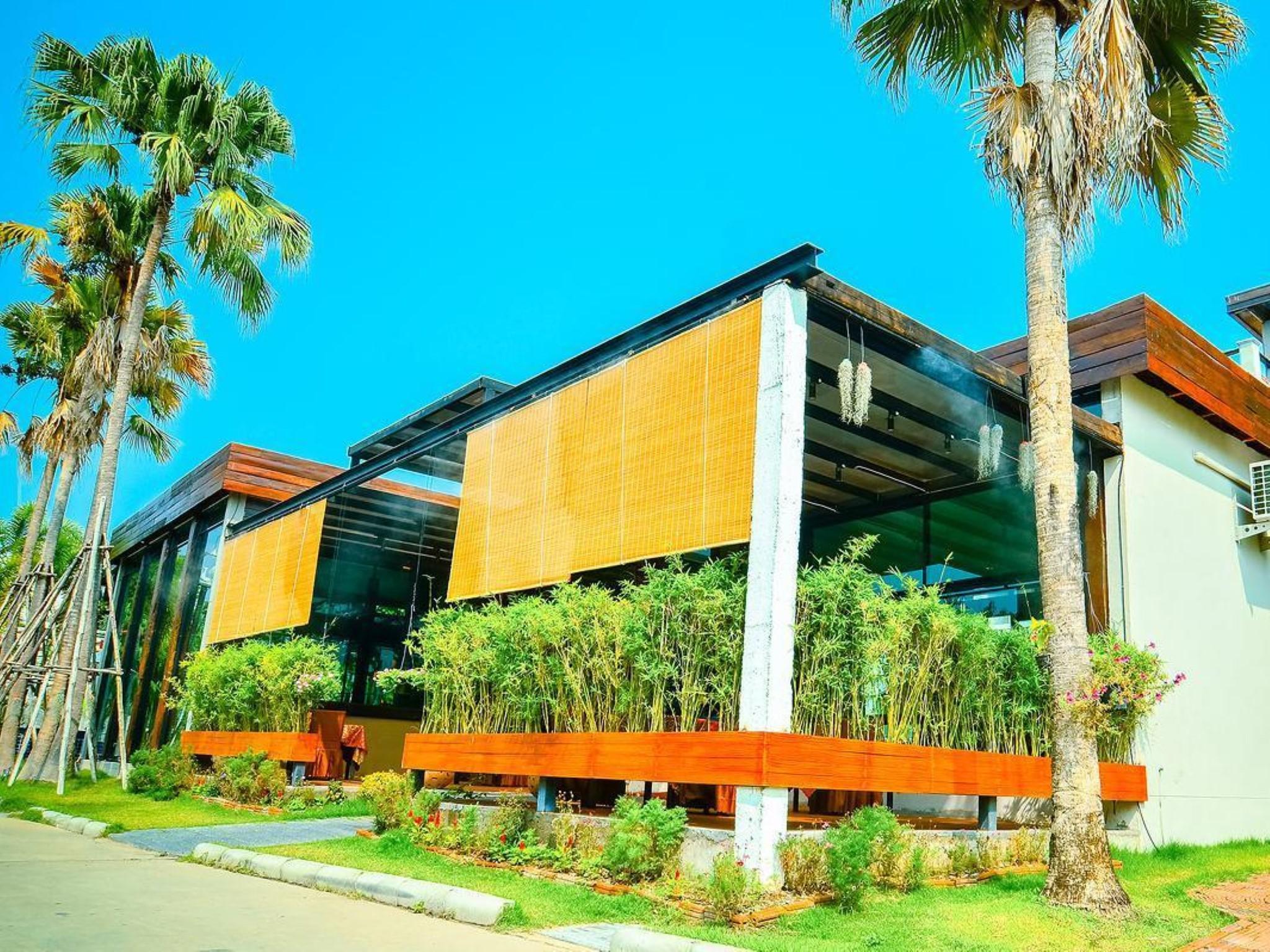 Ngoại cảnh khách sạn