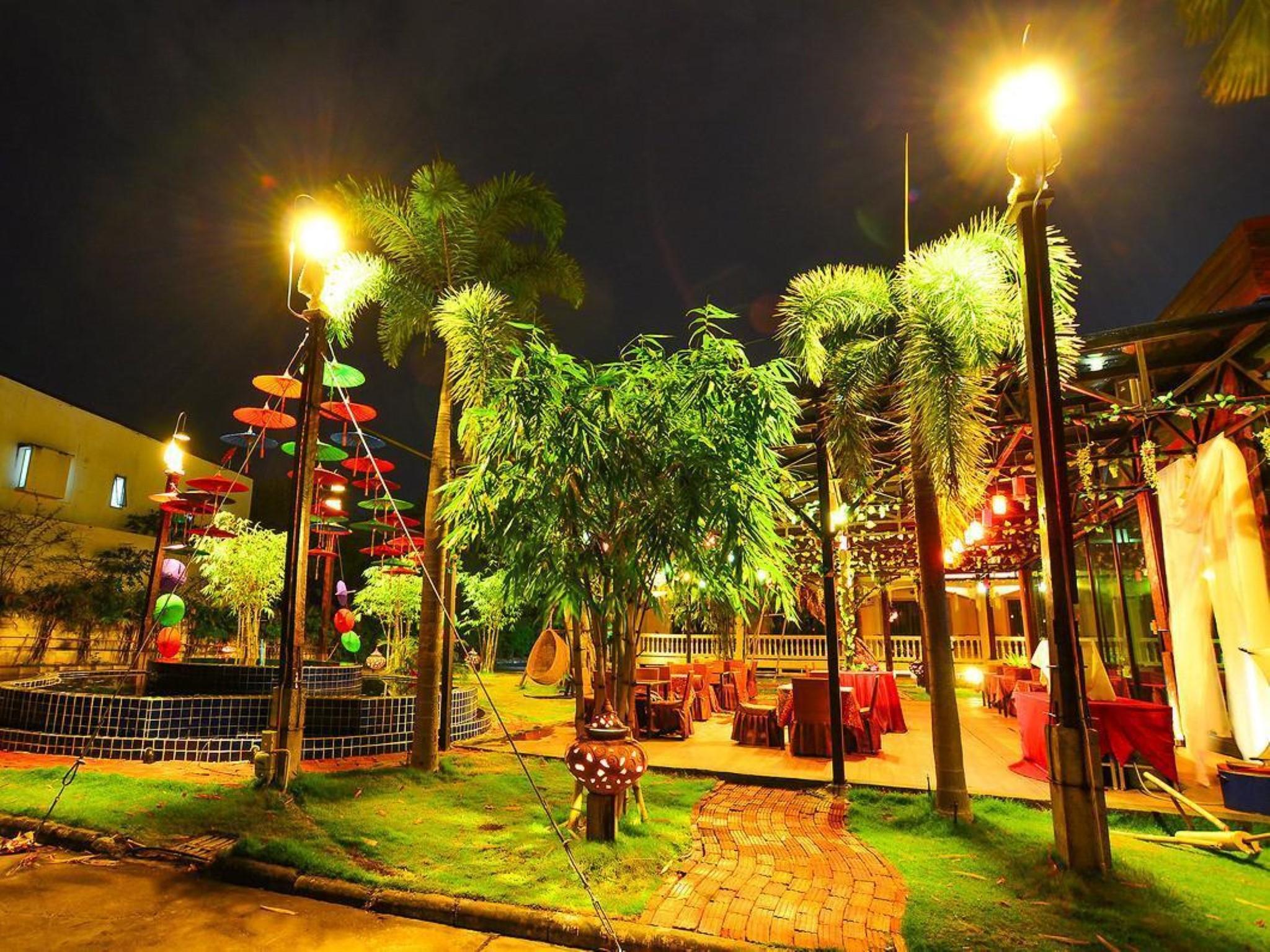 Ngoại cảnh khách sạn