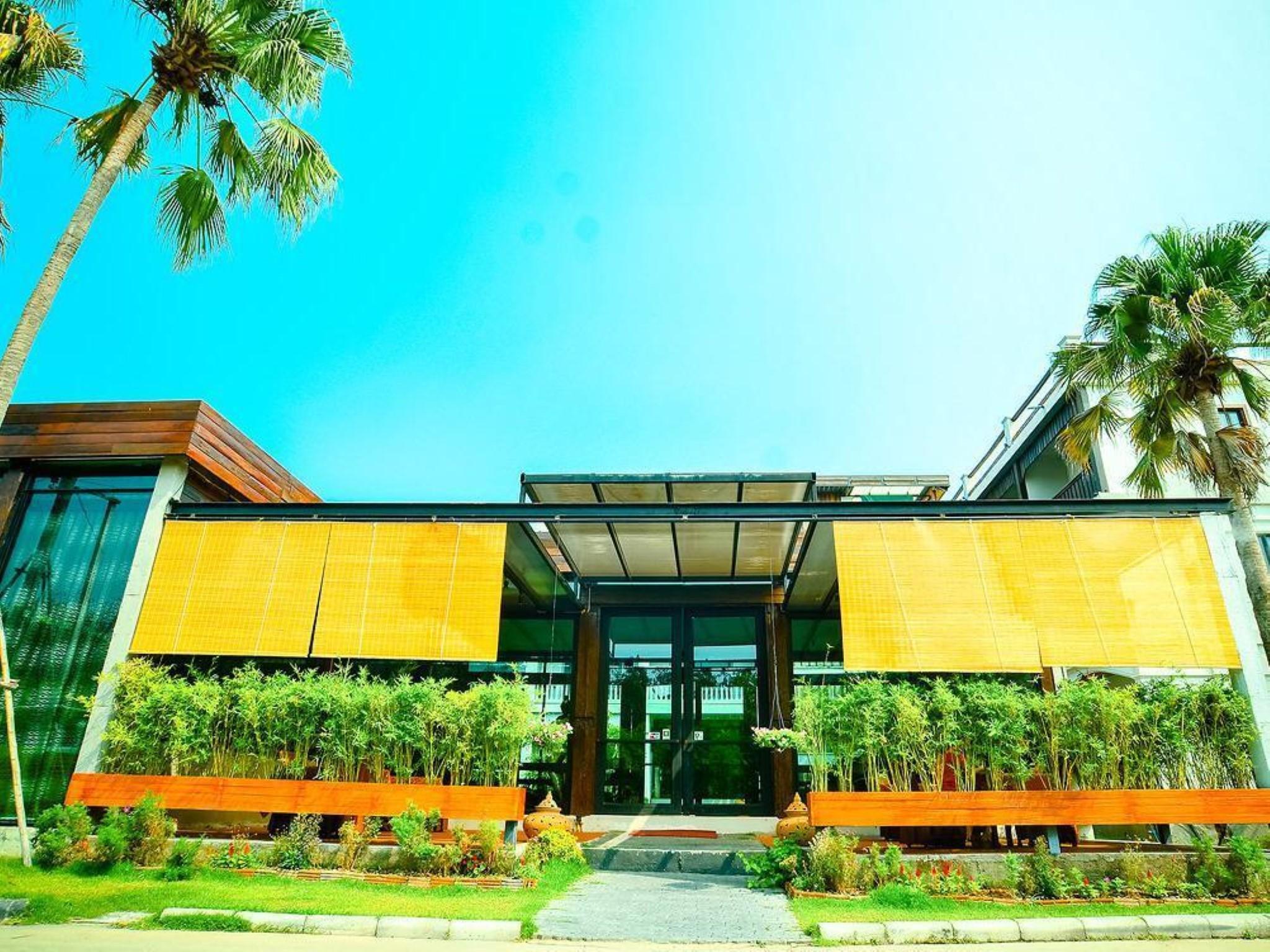 Ngoại cảnh khách sạn