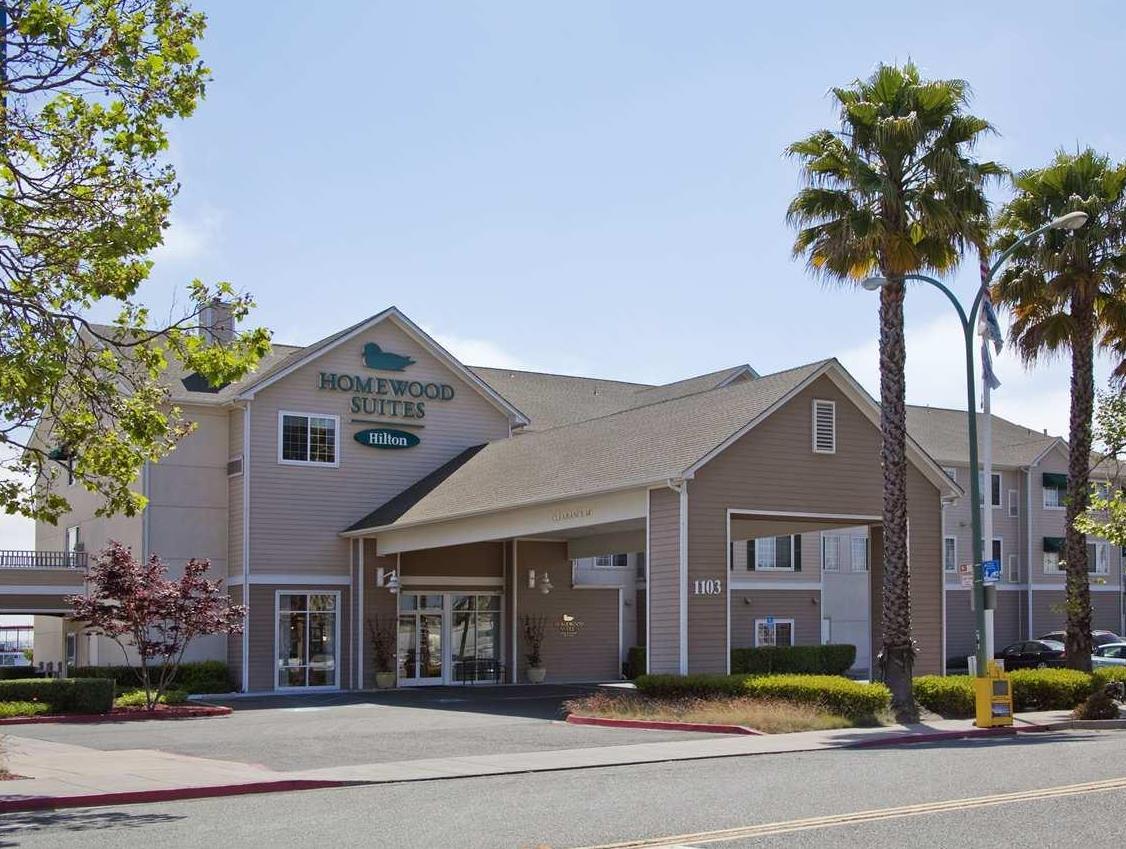 Ngoại cảnh khách sạn