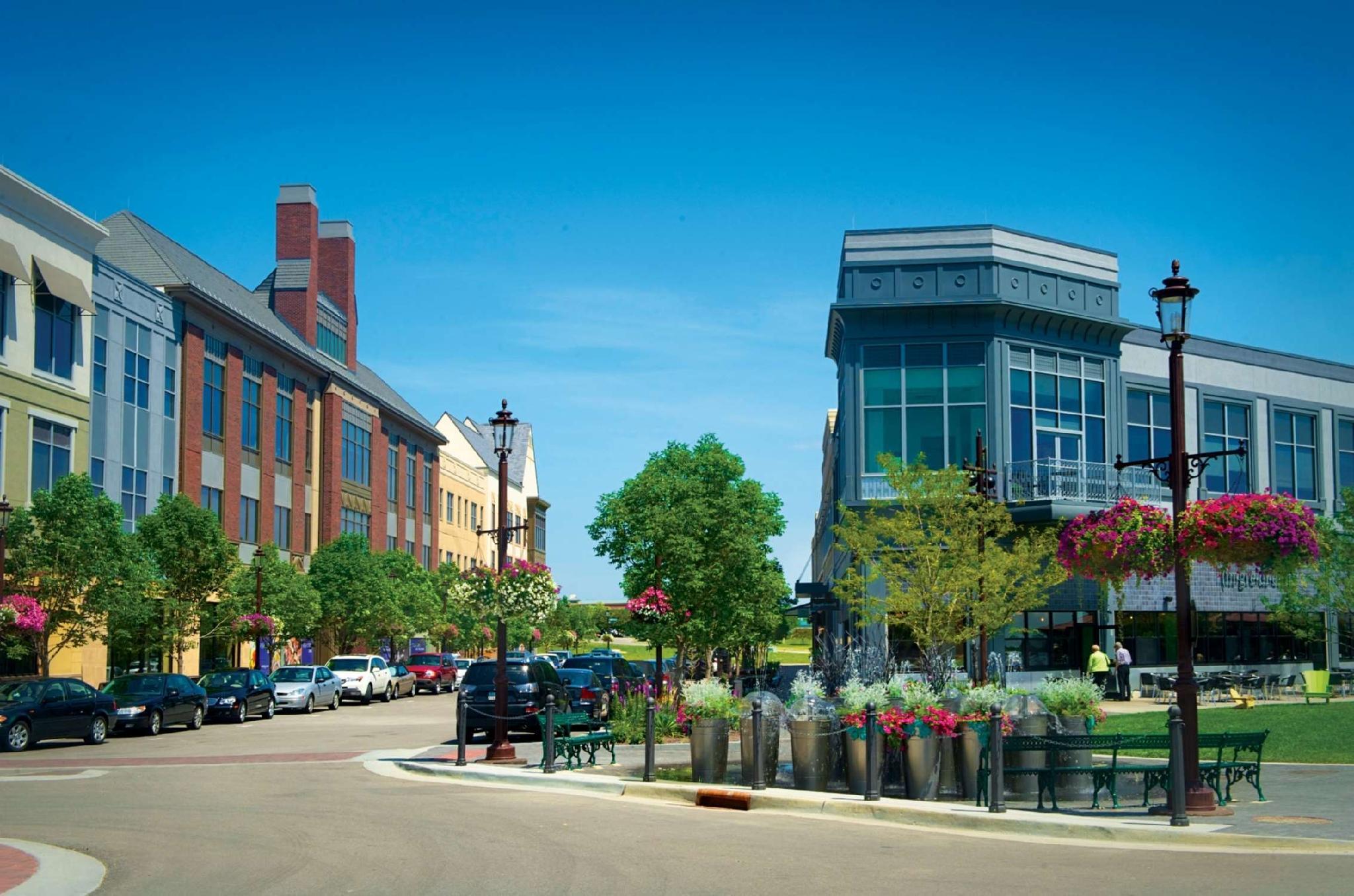 Nơi tham quan gần đây