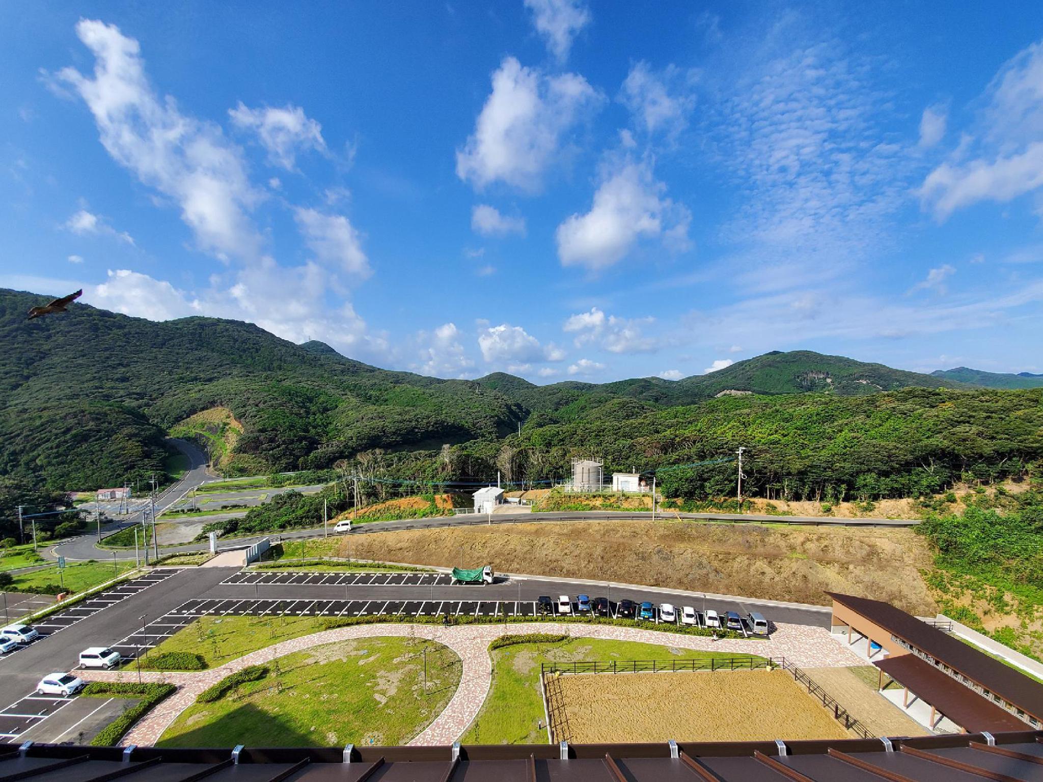 Nơi tham quan gần đây