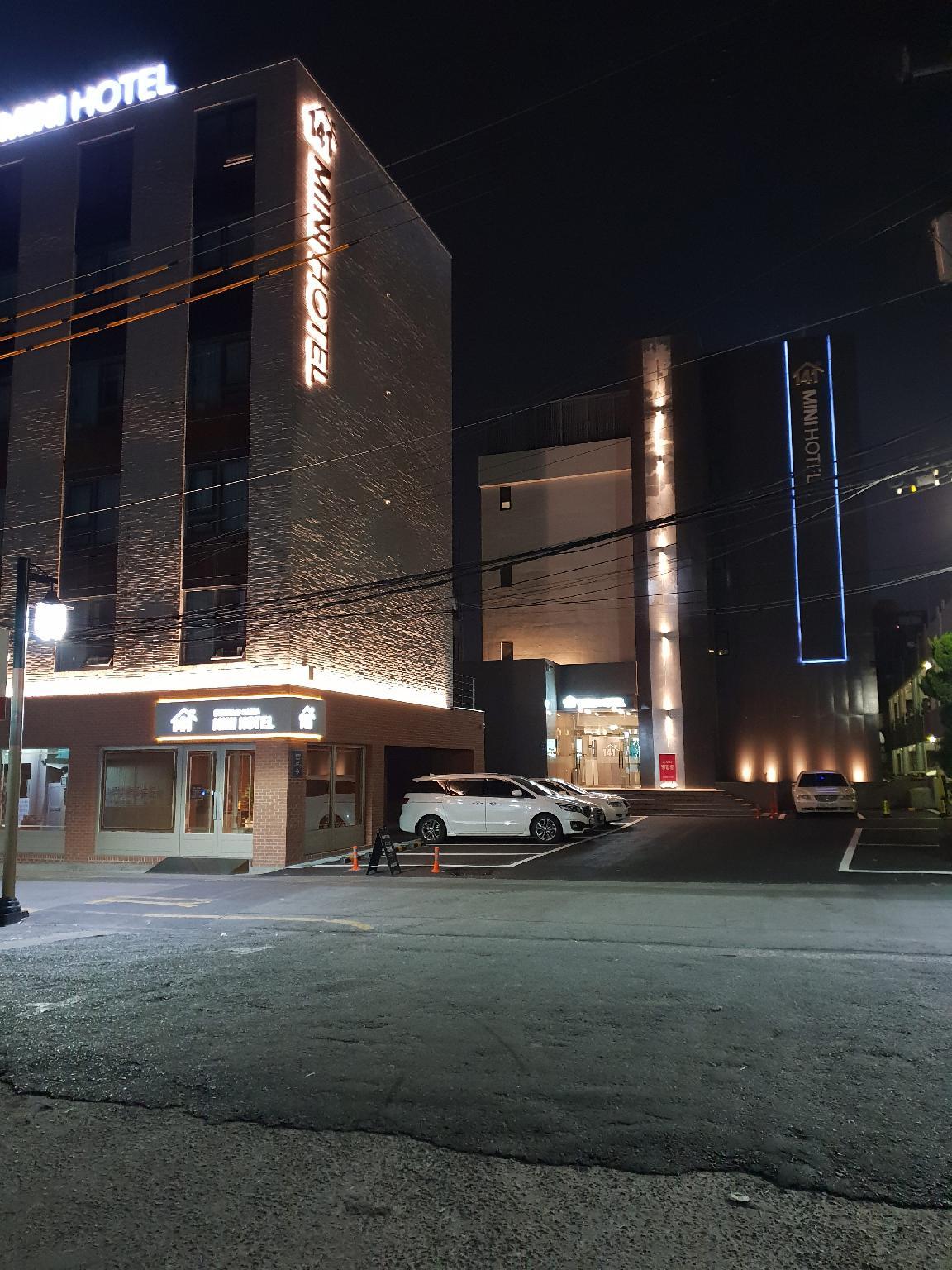 Ngoại cảnh khách sạn