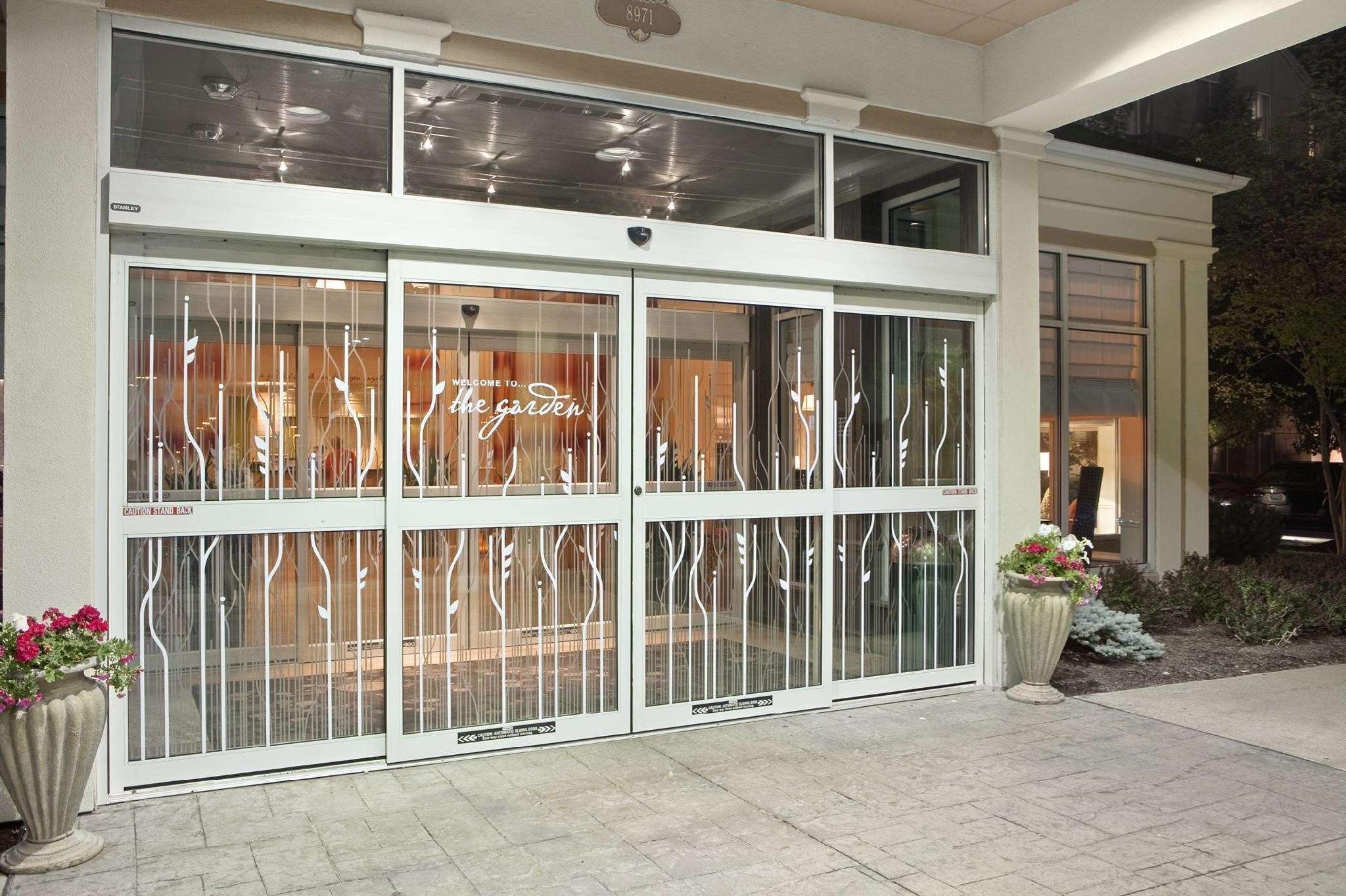 Ngoại cảnh khách sạn