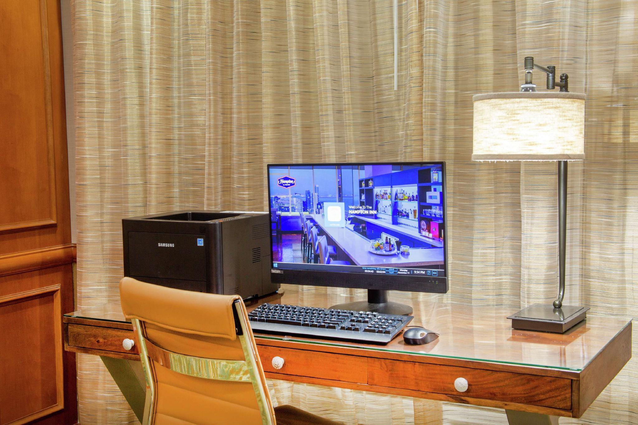 Trung tâm hội nghị