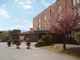 Ngoại cảnh khách sạn