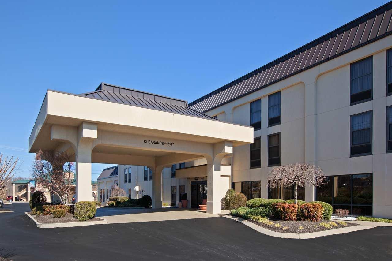 Ngoại cảnh khách sạn