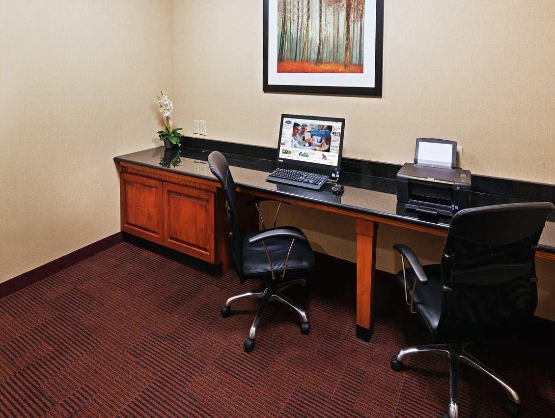 Trung tâm hội nghị