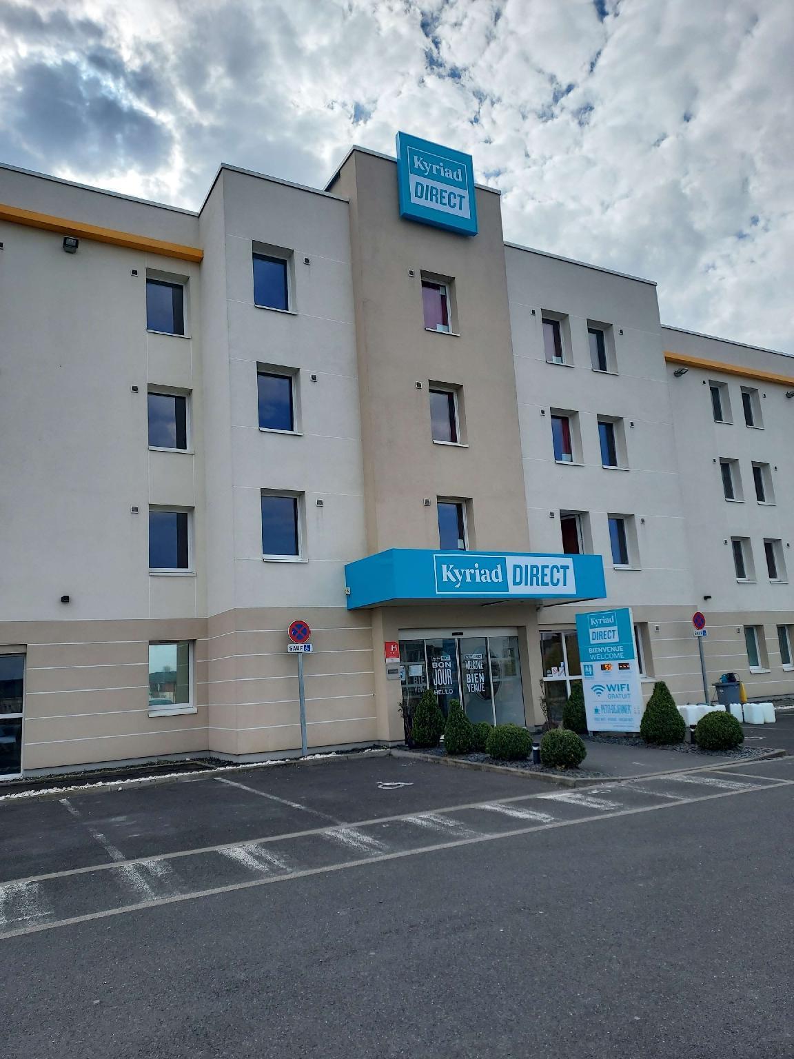 Ngoại cảnh khách sạn