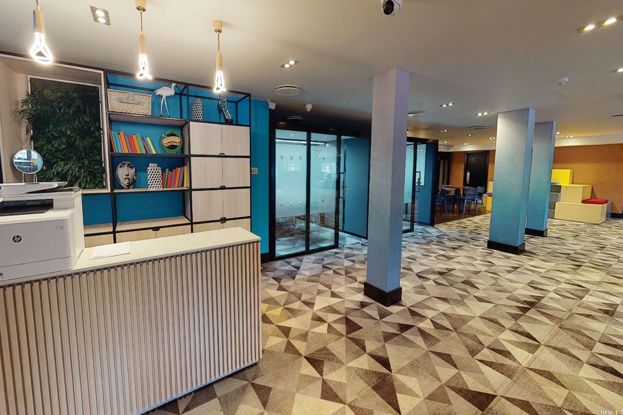 Trung tâm hội nghị