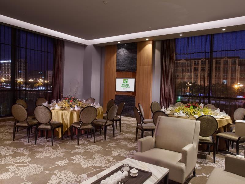 Đồ ăn và thức uống