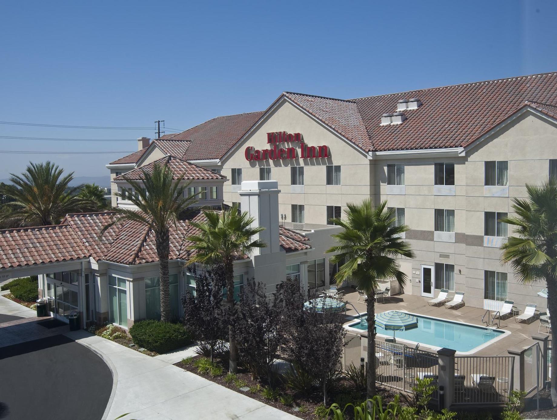 Ngoại cảnh khách sạn