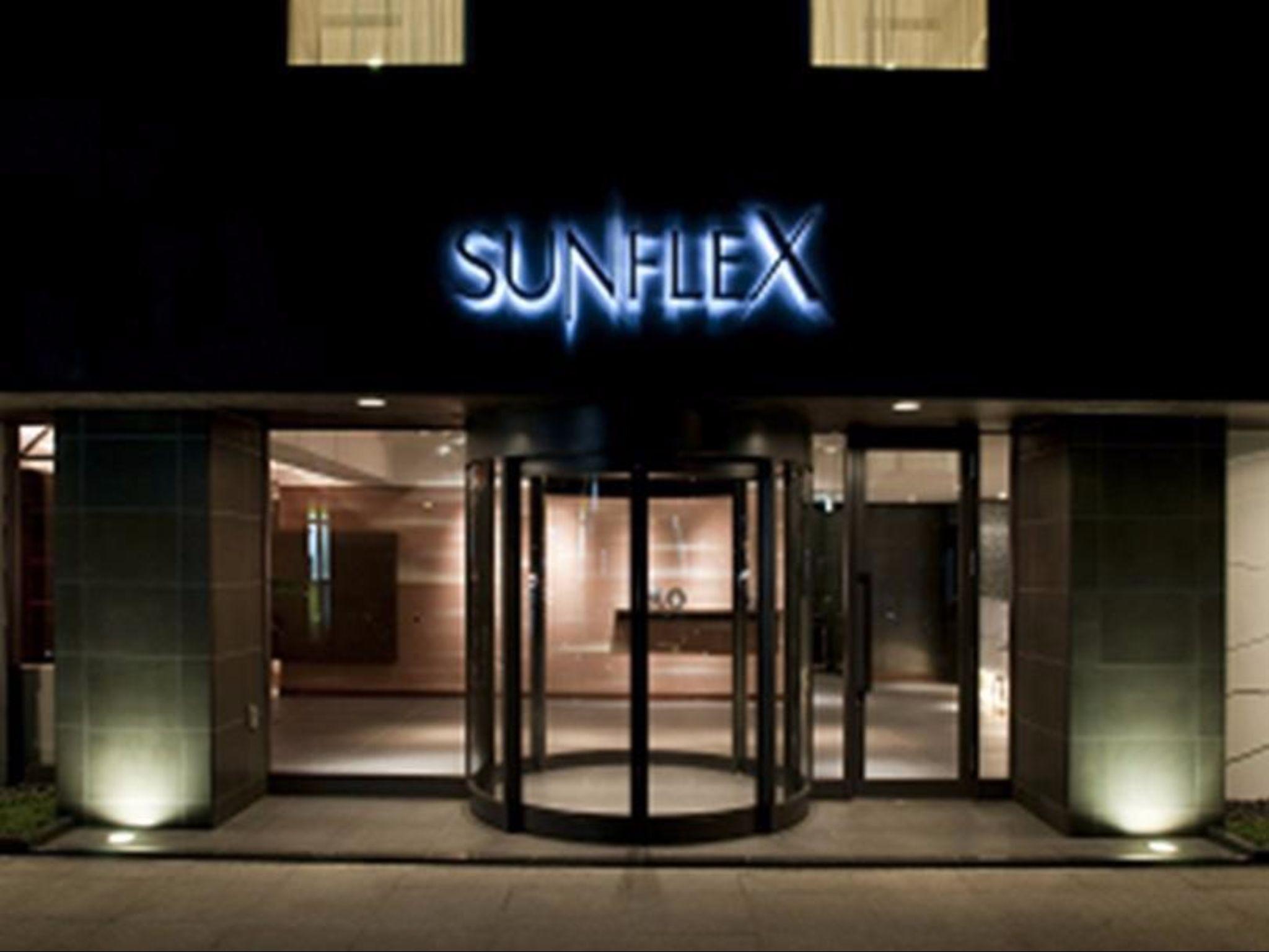 Ngoại cảnh khách sạn