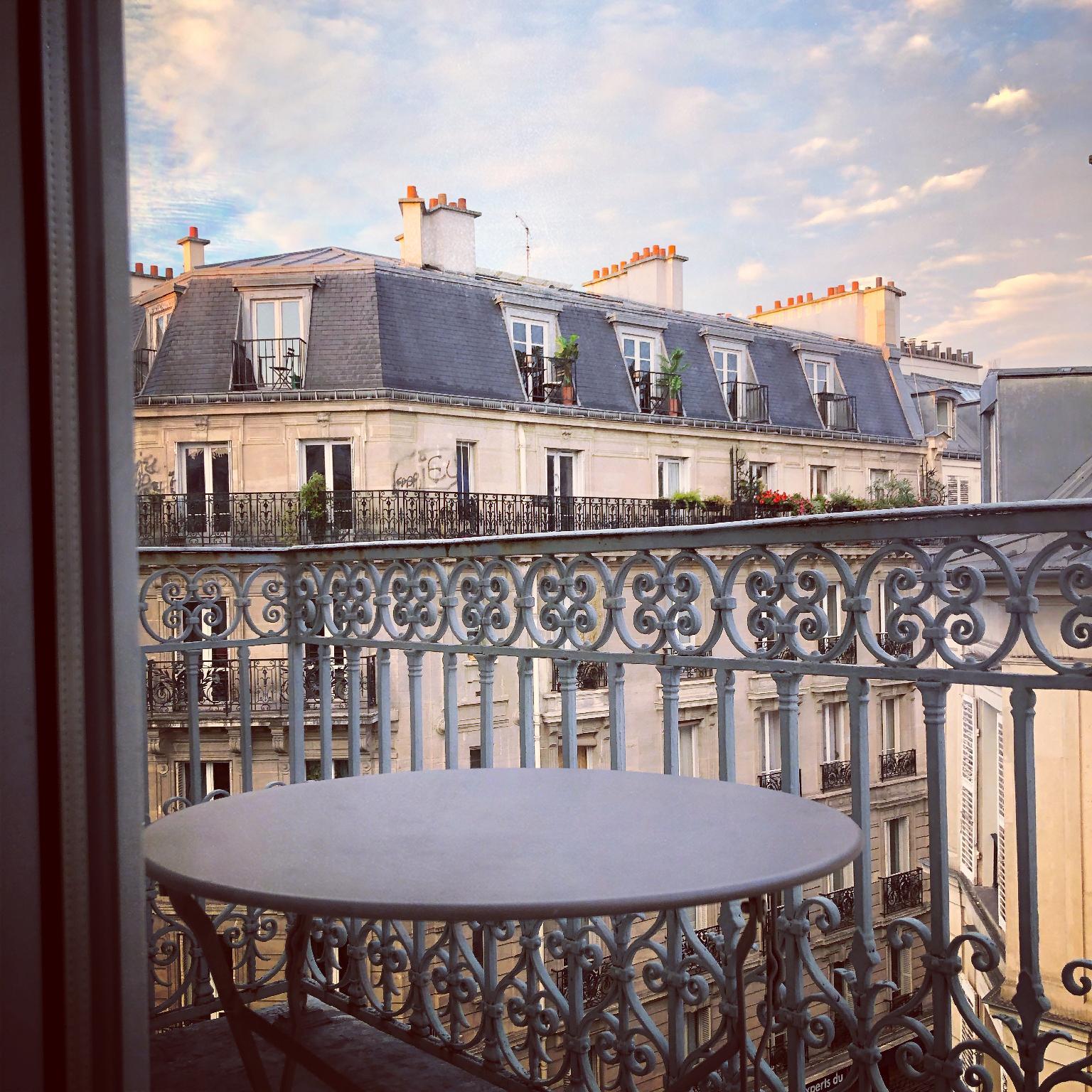 Ngoại cảnh khách sạn