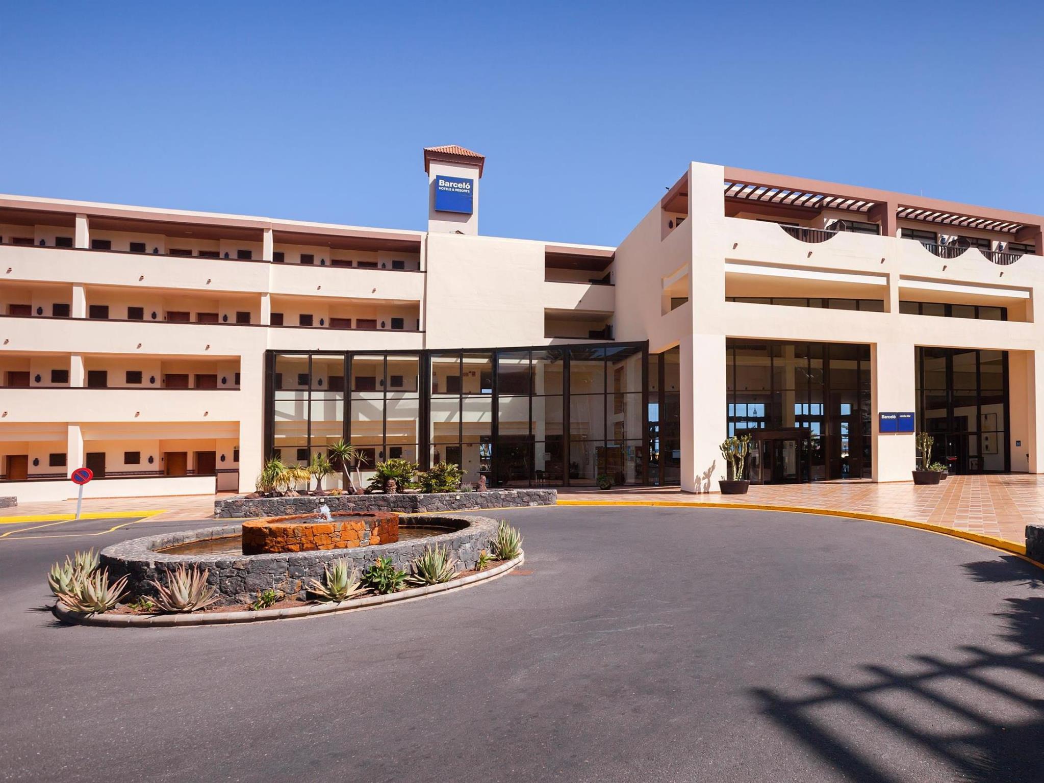 Ngoại cảnh khách sạn