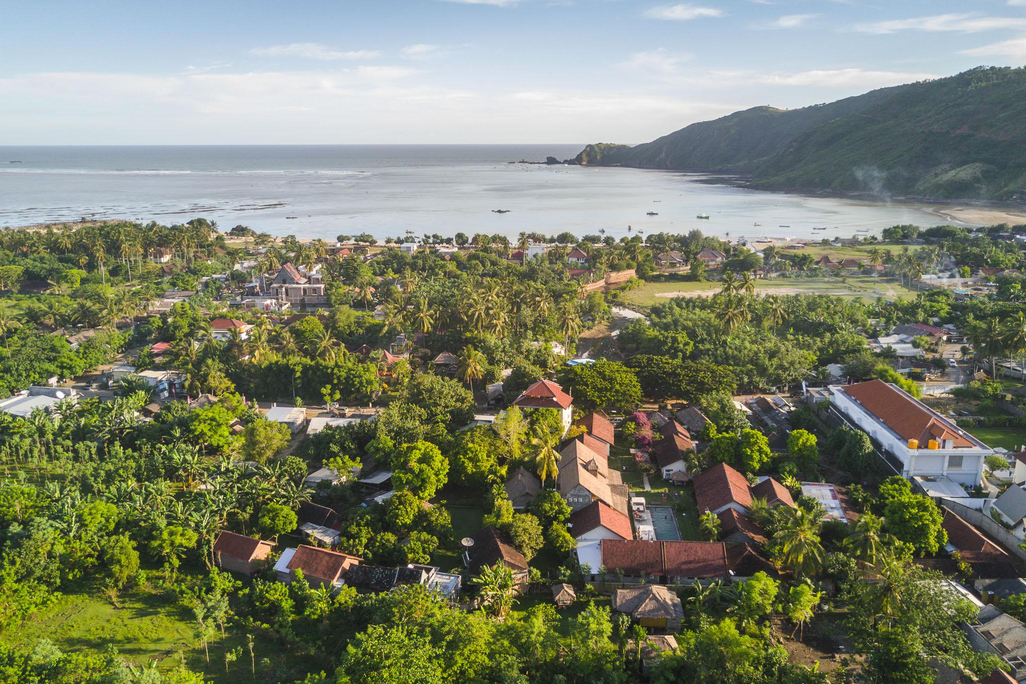 Khu vực xung quanh