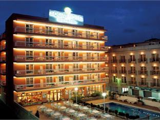 Ngoại cảnh khách sạn