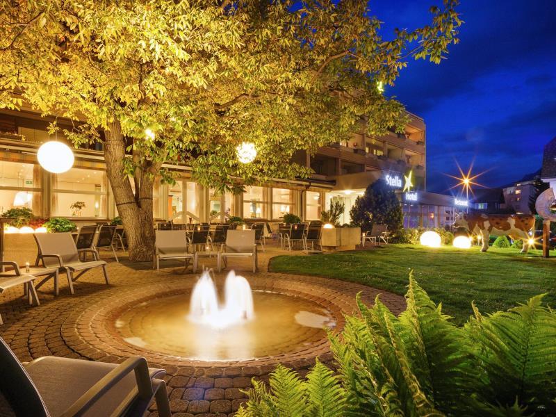 Ngoại cảnh khách sạn