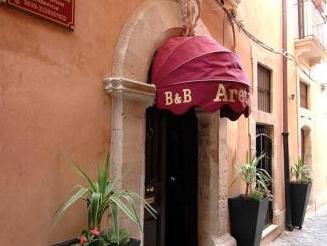 Ngoại cảnh khách sạn