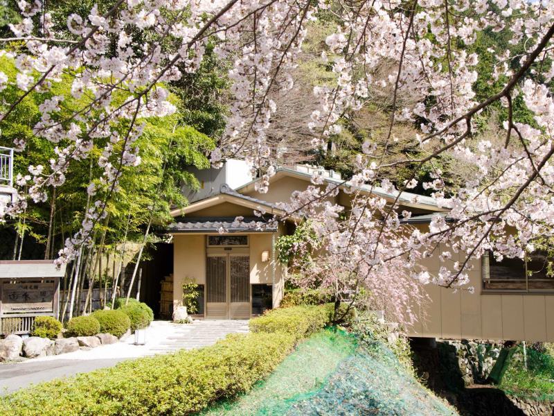 Ngoại cảnh khách sạn