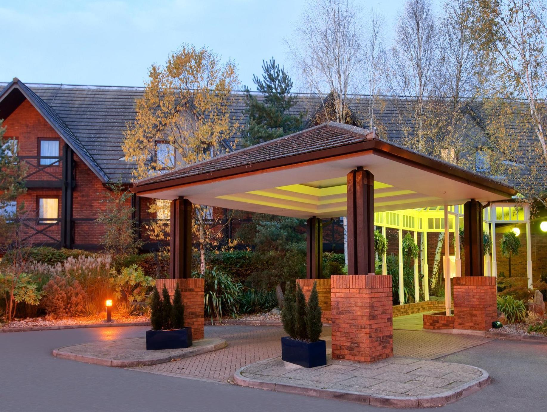 Ngoại cảnh khách sạn