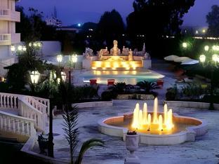 Khu vực xung quanh